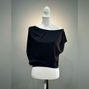 Black She + Sky Off-Shoulder Blouse Size L EUC